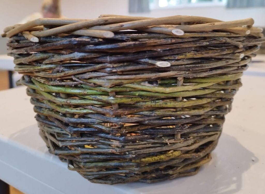  woven willow basket